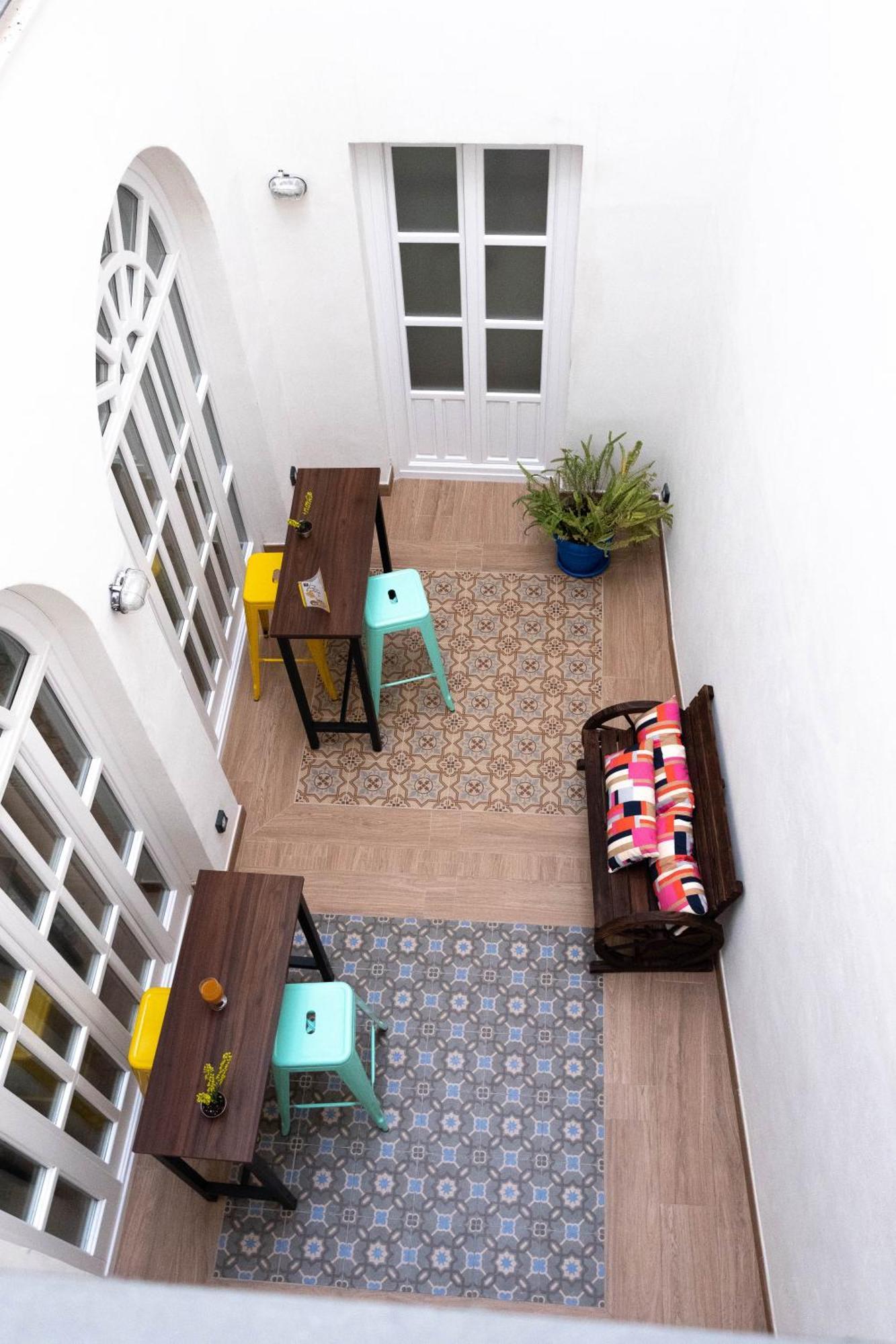 U-Sense For You Hostel Sevilla Exterior photo